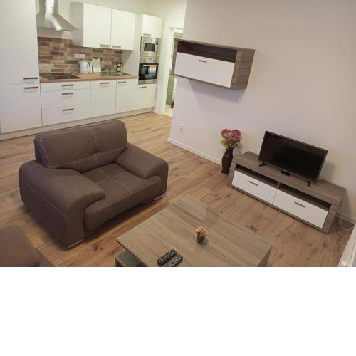 Lovely apartment with balcony and free parking