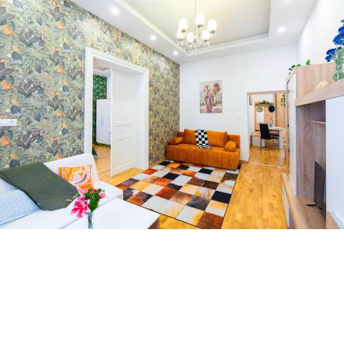 Lovely designer home with stunning Parliament view