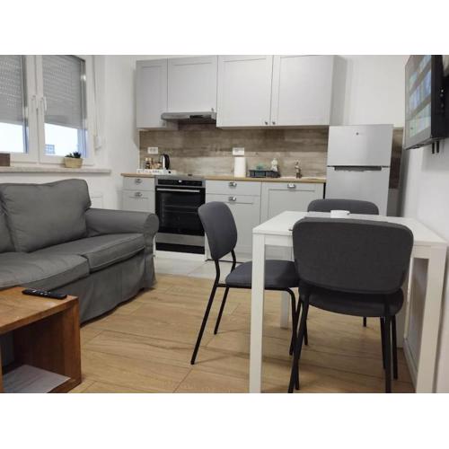 Lovely flat, city center with free parking