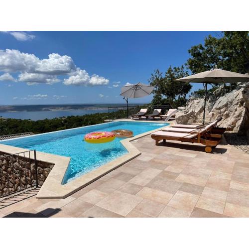 Lovely Holiday Home in Starigrad