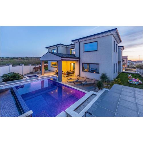 Lovely Home In Banjole With Jacuzzi