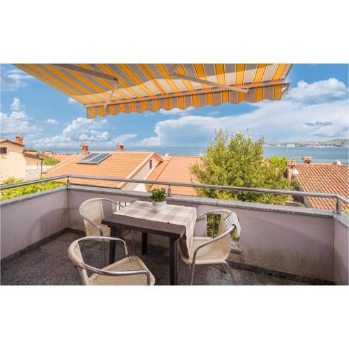 Lovely Home In Crveni Vrh With Wifi