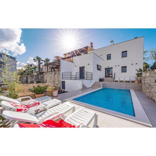 Lovely Home In Funtana With Wifi
