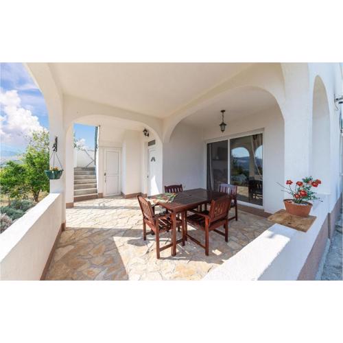 Lovely Home In Kastel Stafilic
