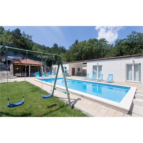 Lovely Home In Kucice