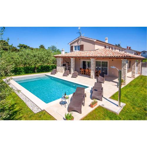 Lovely Home In Medulin With Wifi