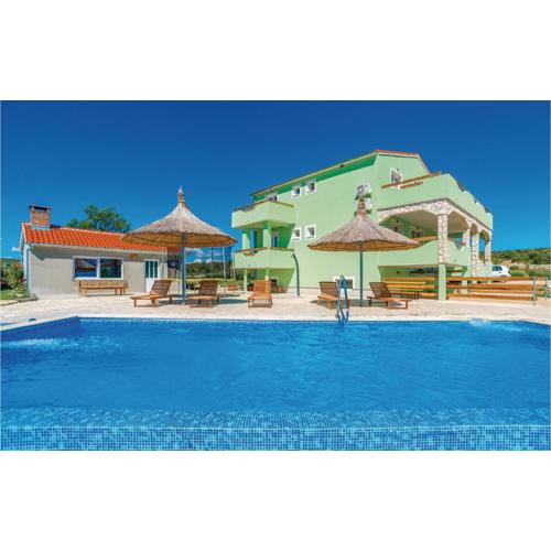 Lovely Home In Pakostane With Jacuzzi