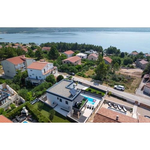 Lovely Home In Pridraga
