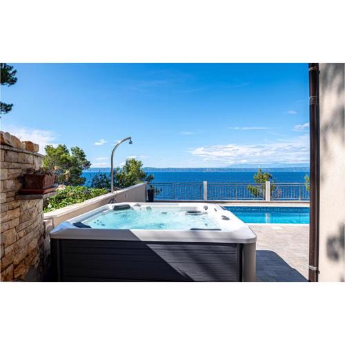 Lovely Home In Prigradica With Jacuzzi