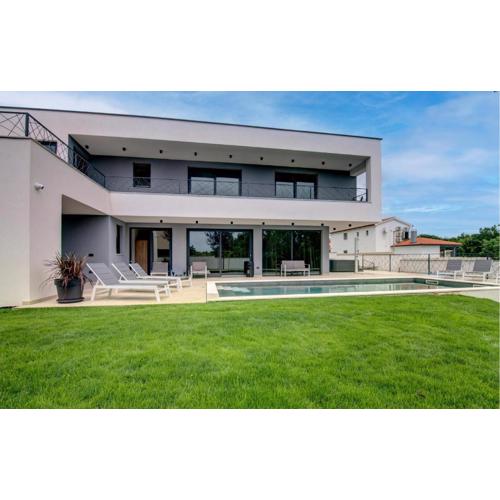 Lovely Home In Stokovci