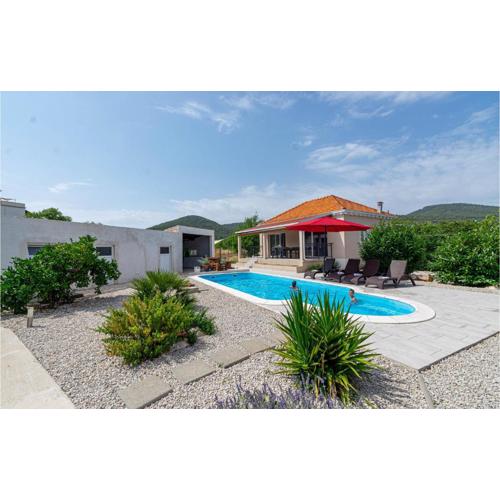 Lovely Home In Vela Luka With Jacuzzi