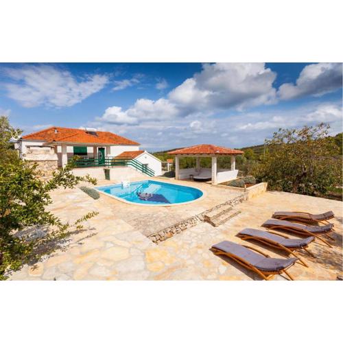 Lovely Home In Vela Luka With Wifi
