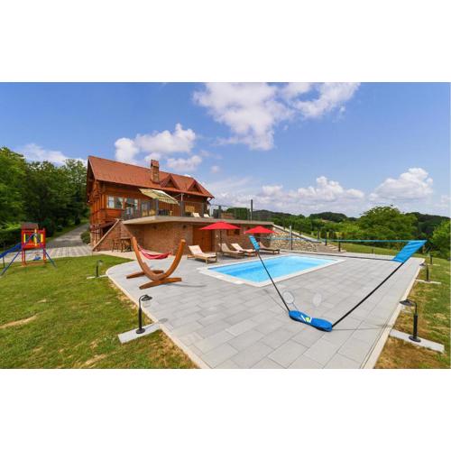 Lovely Home In Veliko Trgovisce