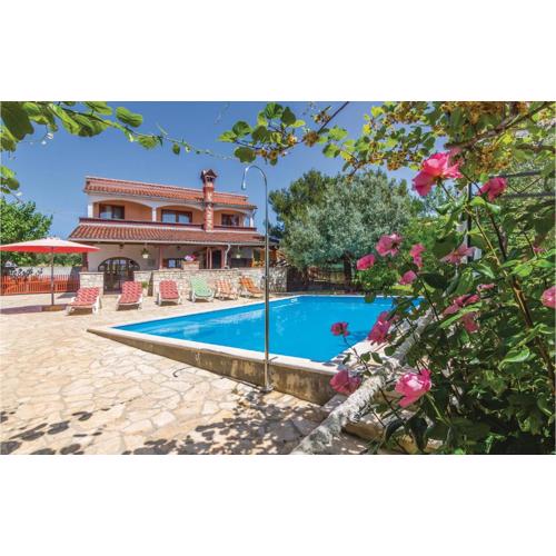 Lovely Home In Vodnjan