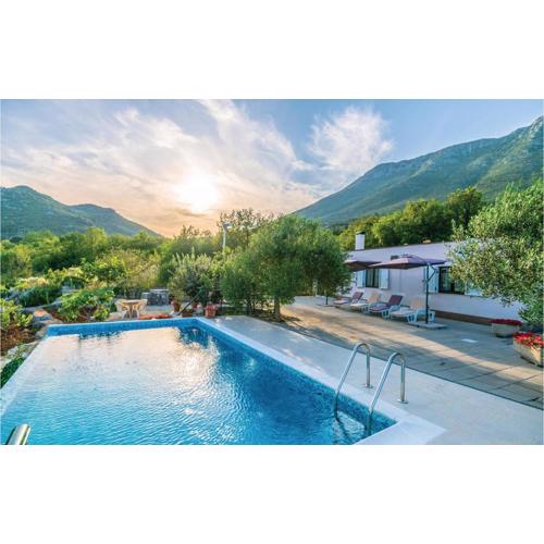 Lovely Home In Vrgorac