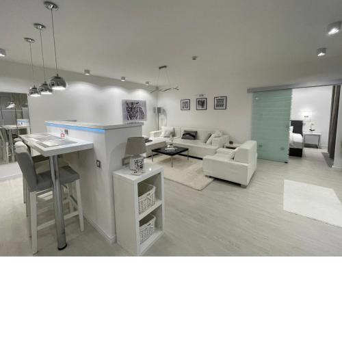 Lovely new apartment by the Parliament