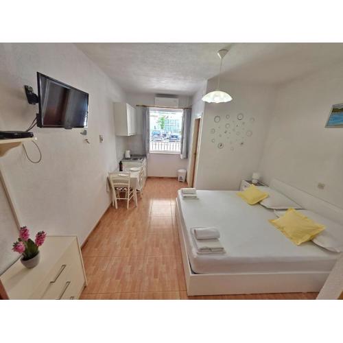 Lovely Studio Apartment for 2 Free Private Parking