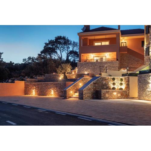 LOVRO Luxury apartment with Jacuzzi and terrace sea view