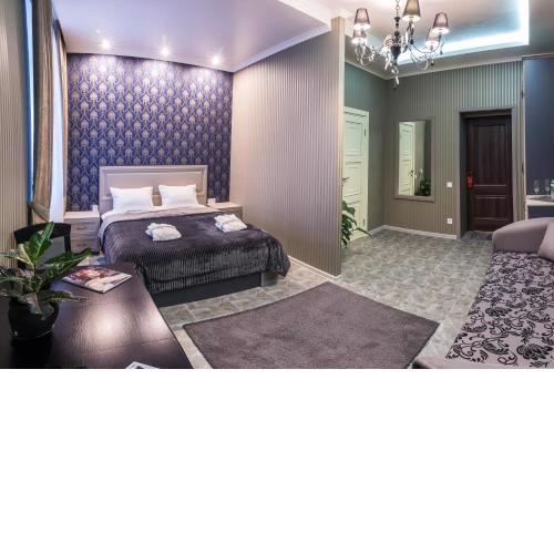 L.O.Y Family Hotel
