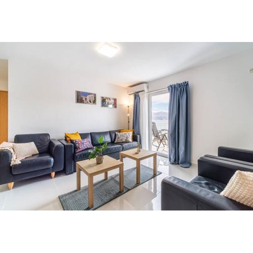 Luka 2 SEA&Beach front apartment