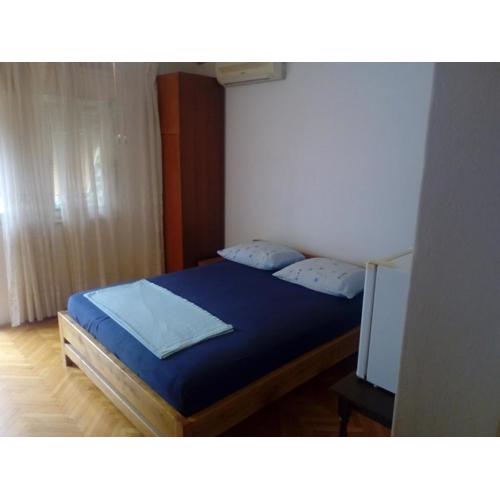 Luka Room\