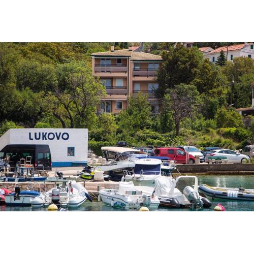 Lukovo Seafront Apartments