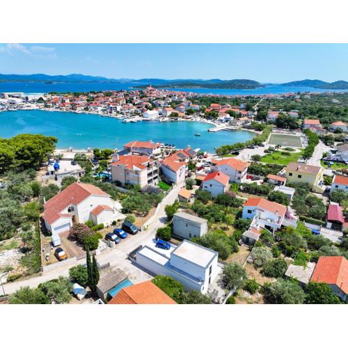 Luma 2 Luxury House on the Beach