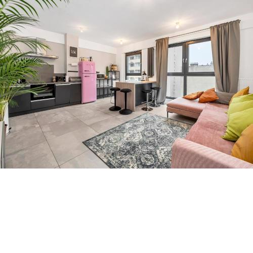 Lumina 4-room apart with large balcony