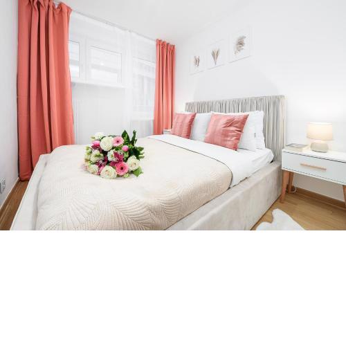 Lumina apartment opposite the Palace of Culture and Science