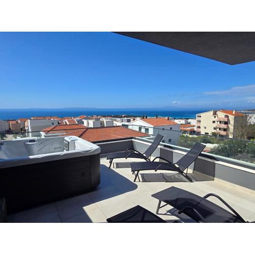 LUNA AZURE 2 Prestige Apartment