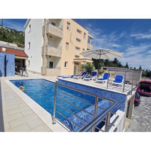 Luna Maris App1 with swimming pool and sea view