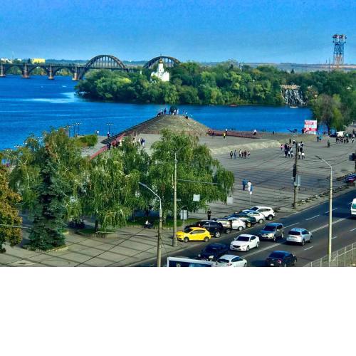 LUX на Ливарній 17-А
