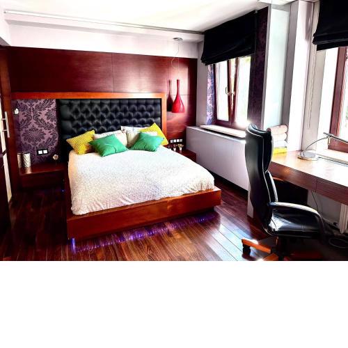 Lux Apartment Next to Metro
