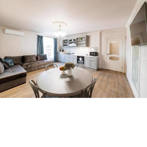 LUX apartment on Duhnovicha street .Free parking.