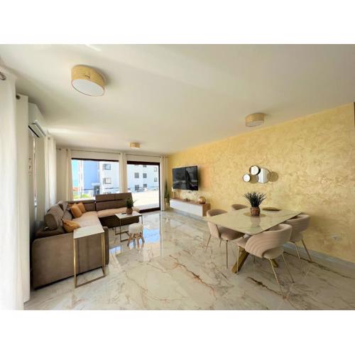 Lux Apartment S&B