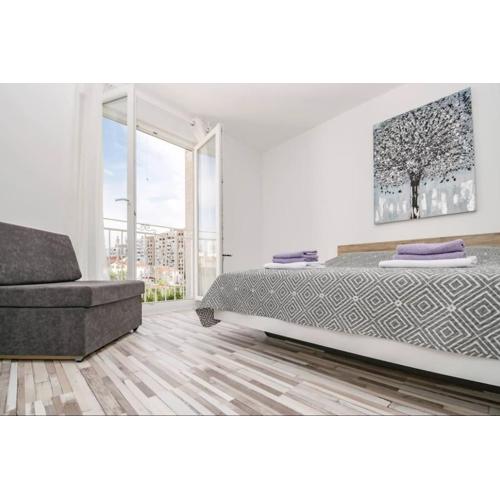 LUX Apartment Split