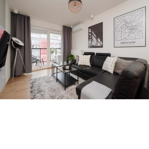 Lux Apartment with Parking, AC & Balcony on Kepa Mieszczanska by Renters Prestige