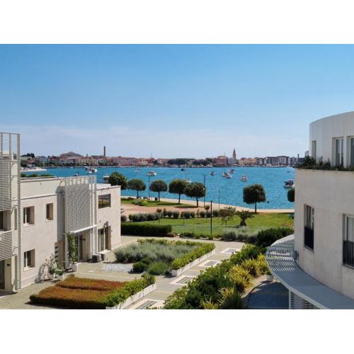 LUX SEAVIEW Suite