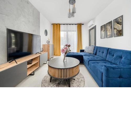 Lux Traugutta Apartment with Air Conditioning, Sauna, Parking and Gym by Noclegi Renters