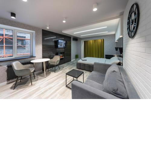 Luxrent Kreshatik Arenacity SkyBar