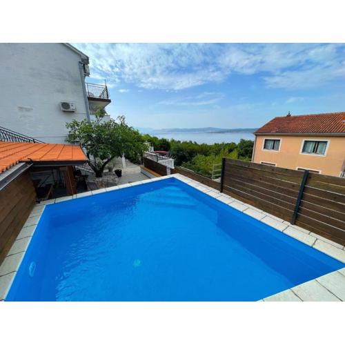 Luxurious Apartment in Dramalj with Swimming Pool