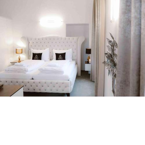Luxurious Castle Retreat in Austria Little Versailles with Nearby Spas