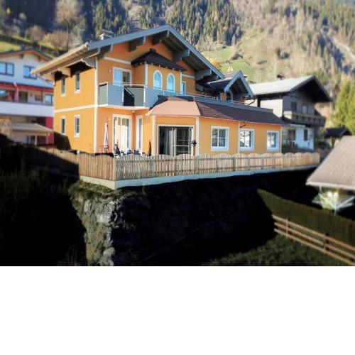 Luxurious Mansion in Goldegg
