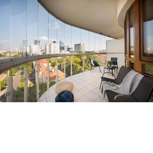 Luxury 2-bedroom Penthouse Warsaw Skyline 15m terrace, garage, gym, rooftop & only 500 m to METRO