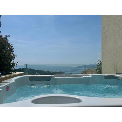 Luxury Adria Sea City & Mountain View Apartment