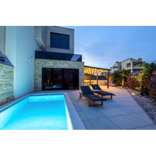Luxury apartment 33