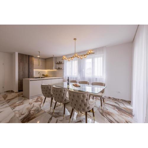 Luxury Apartment Allegro