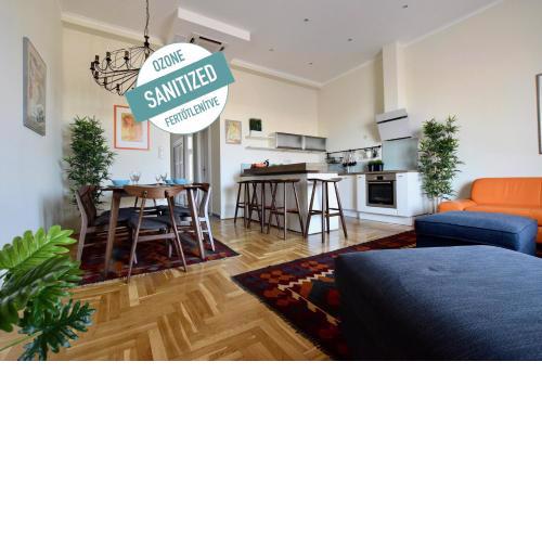 Luxury Apartment by Hi5 - Király street Suite