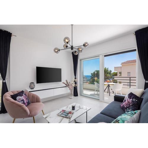 Luxury apartment Edvina with private parking