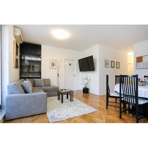Luxury Apartment ELA